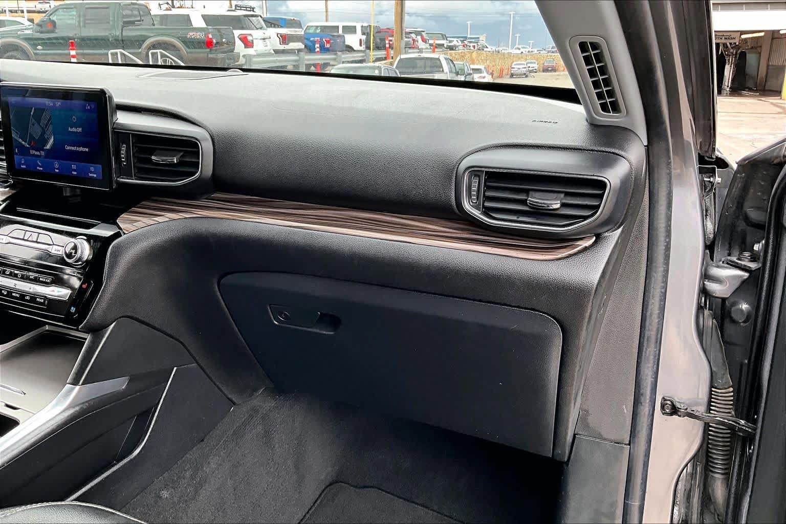 Used 2022 Ford Explorer Limited RWD image 18