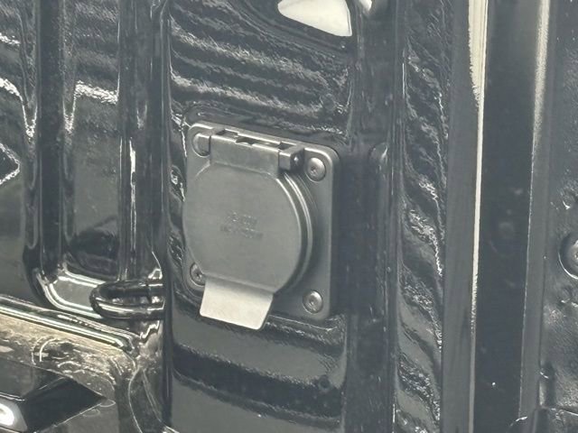 New 2026 Chevrolet Silverado 1500 LTZ w/ LTZ Premium Package image 9