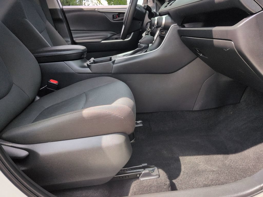 Used 2024 Toyota RAV4 LE AWD/4WD image 26