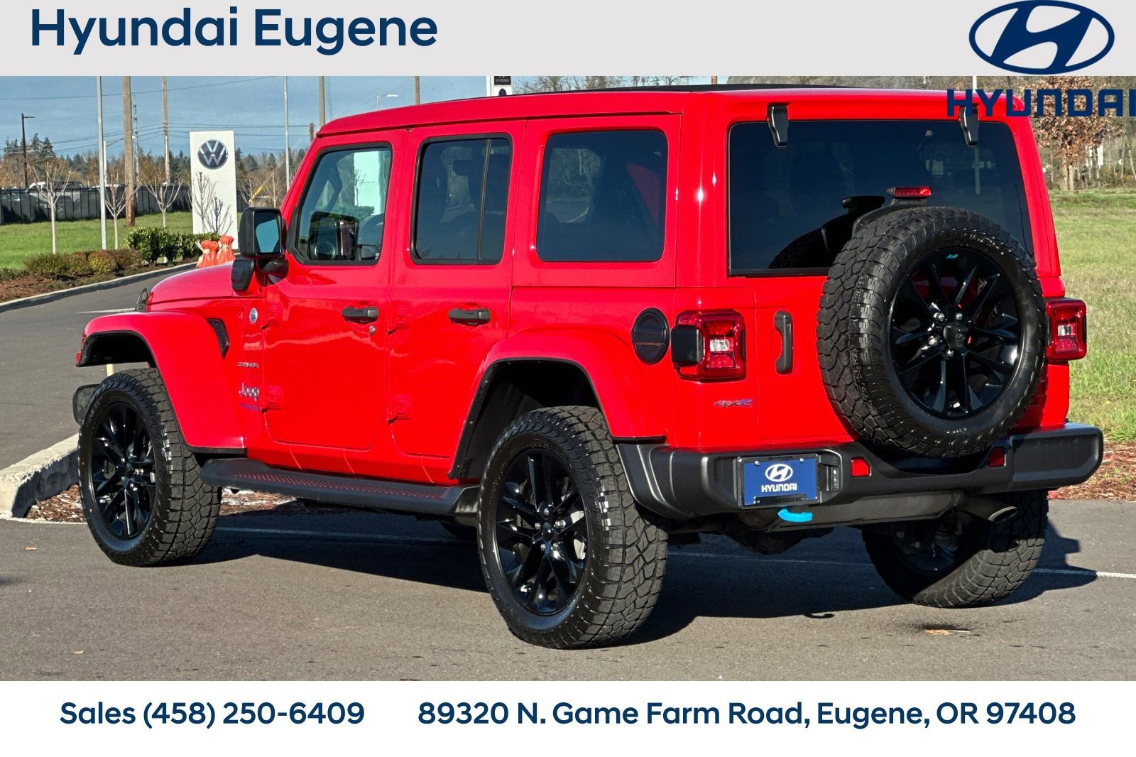 Used 2022 Jeep Wrangler Unlimited Sahara 4xe w/ Cold Weather Group image 6