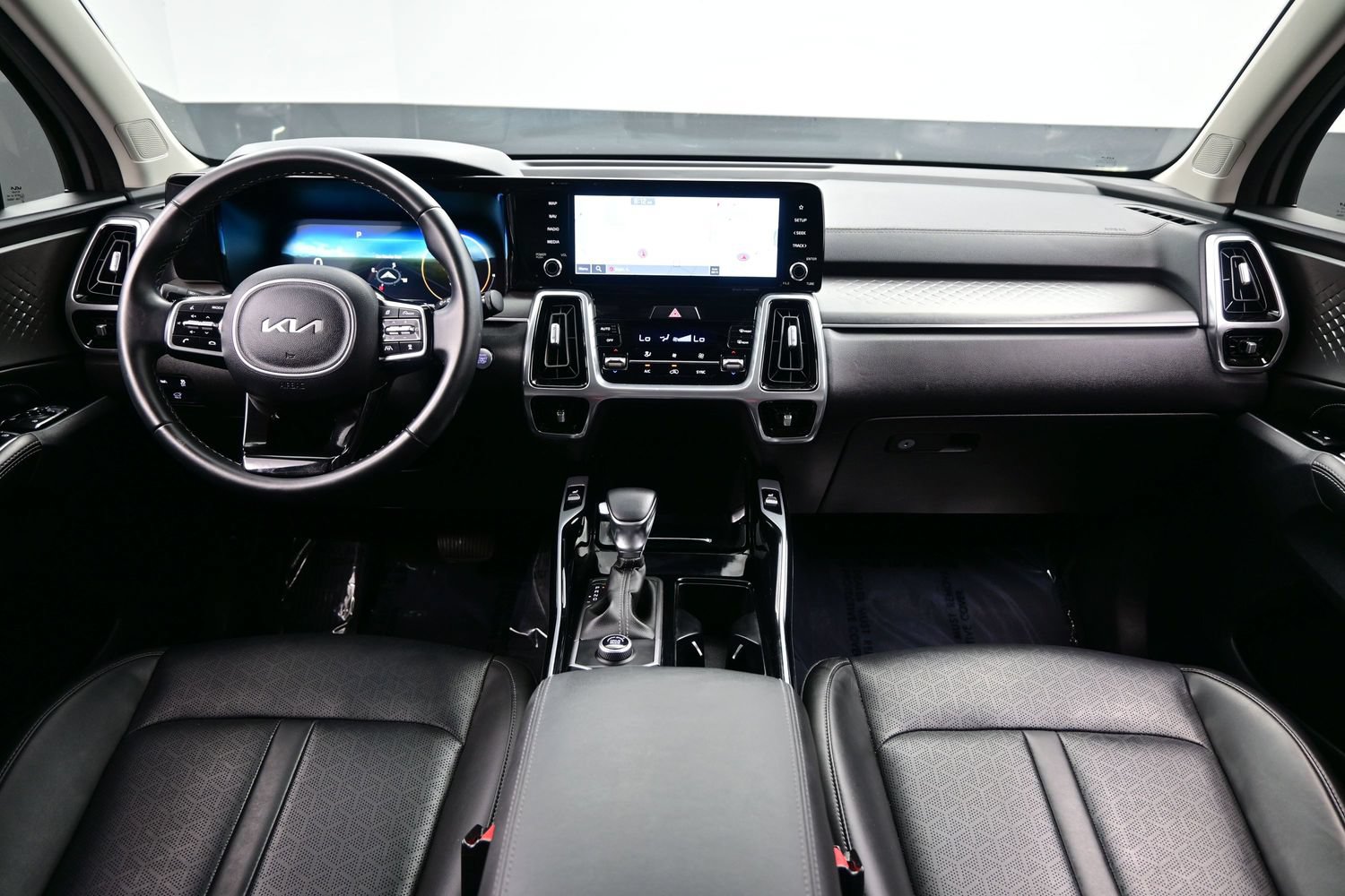 Used 2023 Kia Sorento SX FWD image 18