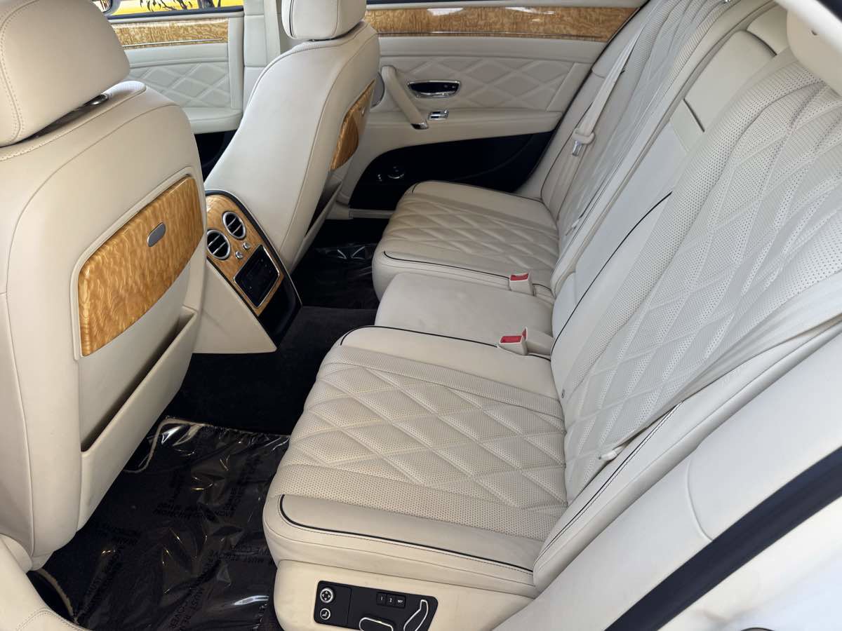 Used 2016 Bentley Flying Spur W12 image 18