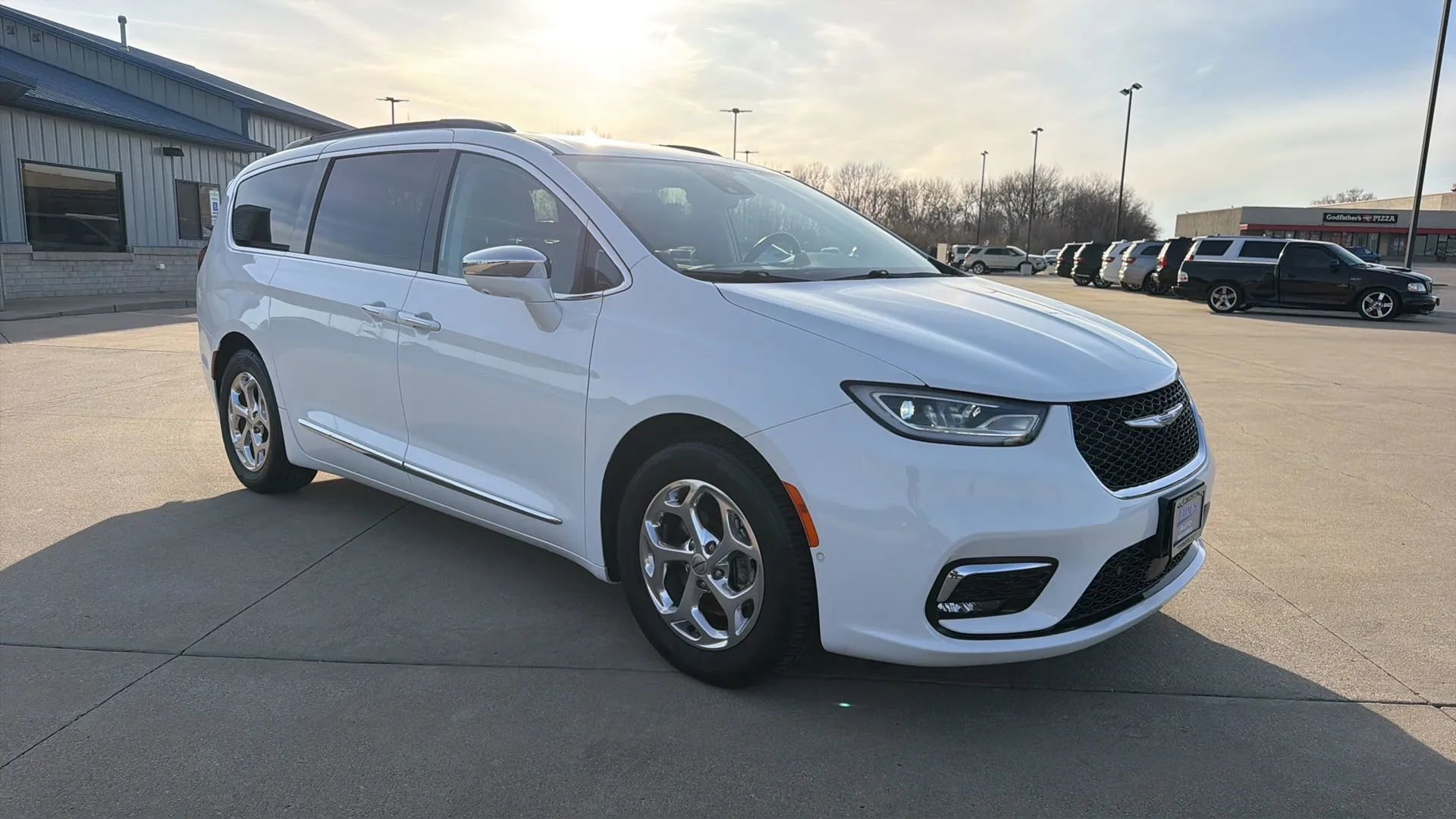 Used 2022 Chrysler Pacifica Limited image 27