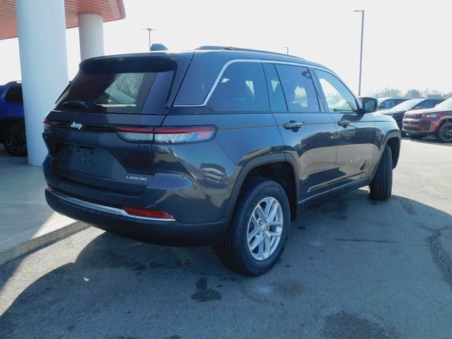 New 2026 Jeep Grand Cherokee Laredo w/ Trailer Tow Package RWD image 26