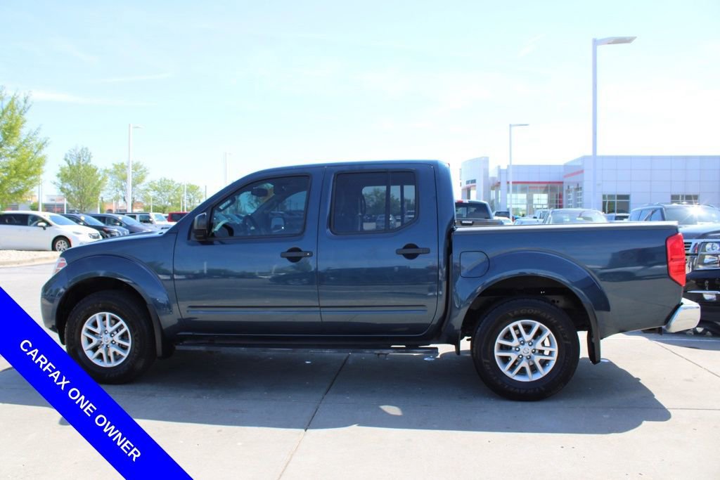 Used 2015 Nissan Frontier SV w/ SV Value Truck Package AWD/4WD image 4