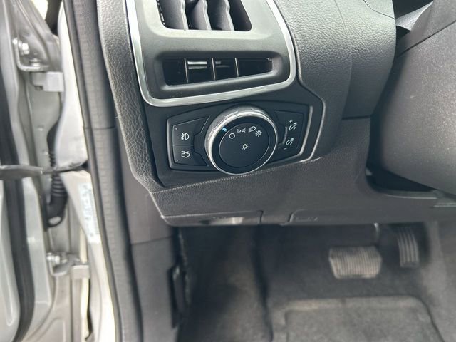 Used 2014 Ford Focus Titanium image 17