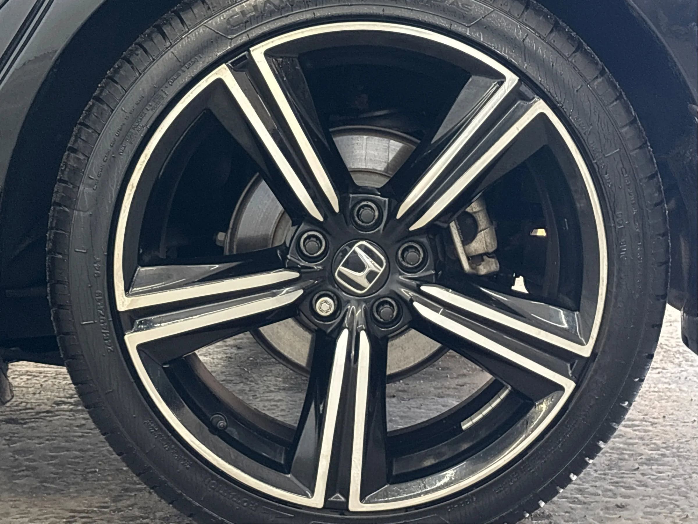 Used 2017 Honda Accord Sport image 29