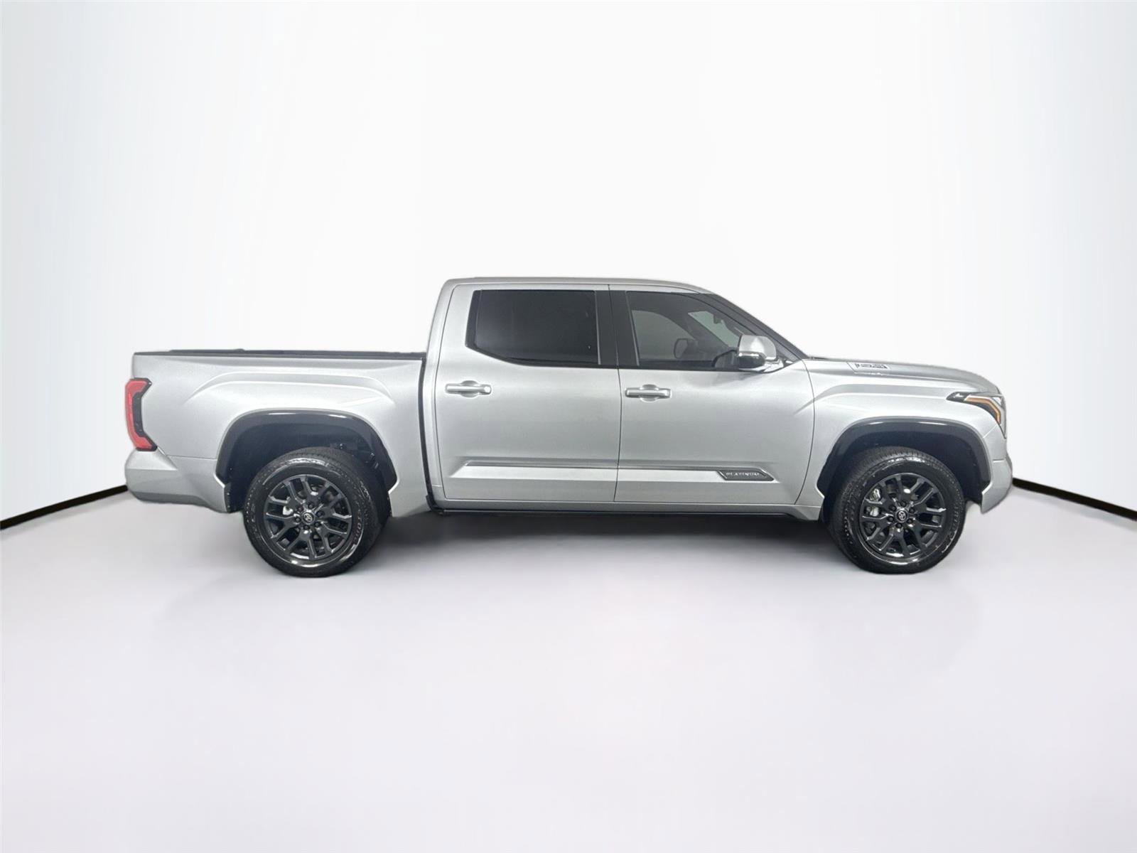 Used 2025 Toyota Tundra Platinum image 5