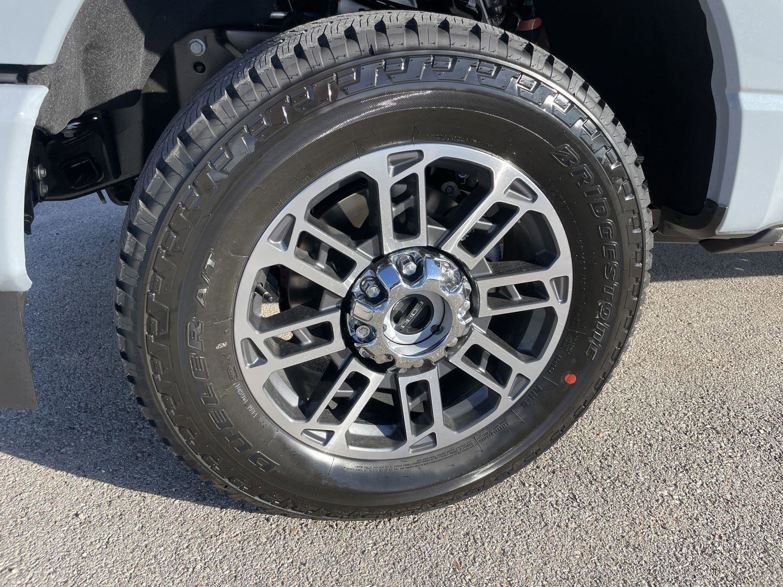 New 2026 Ford F250 Platinum w/ Platinum Plus Package image 40