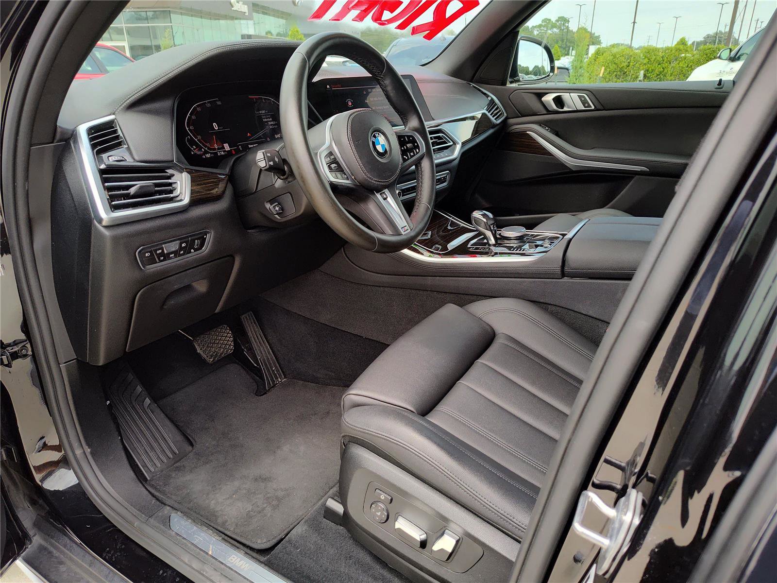 Used 2019 BMW X5 xDrive40i w/ Premium Package 2 image 2