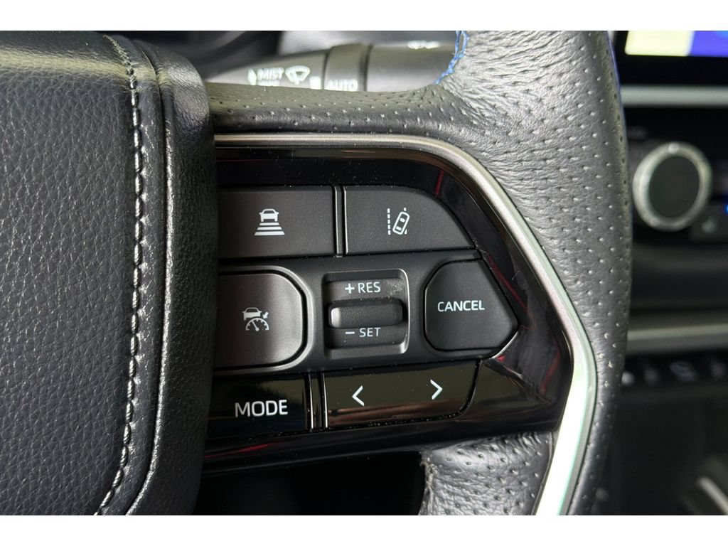 Used 2023 Toyota Tundra Platinum w/ Advanced Package AWD/4WD image 26