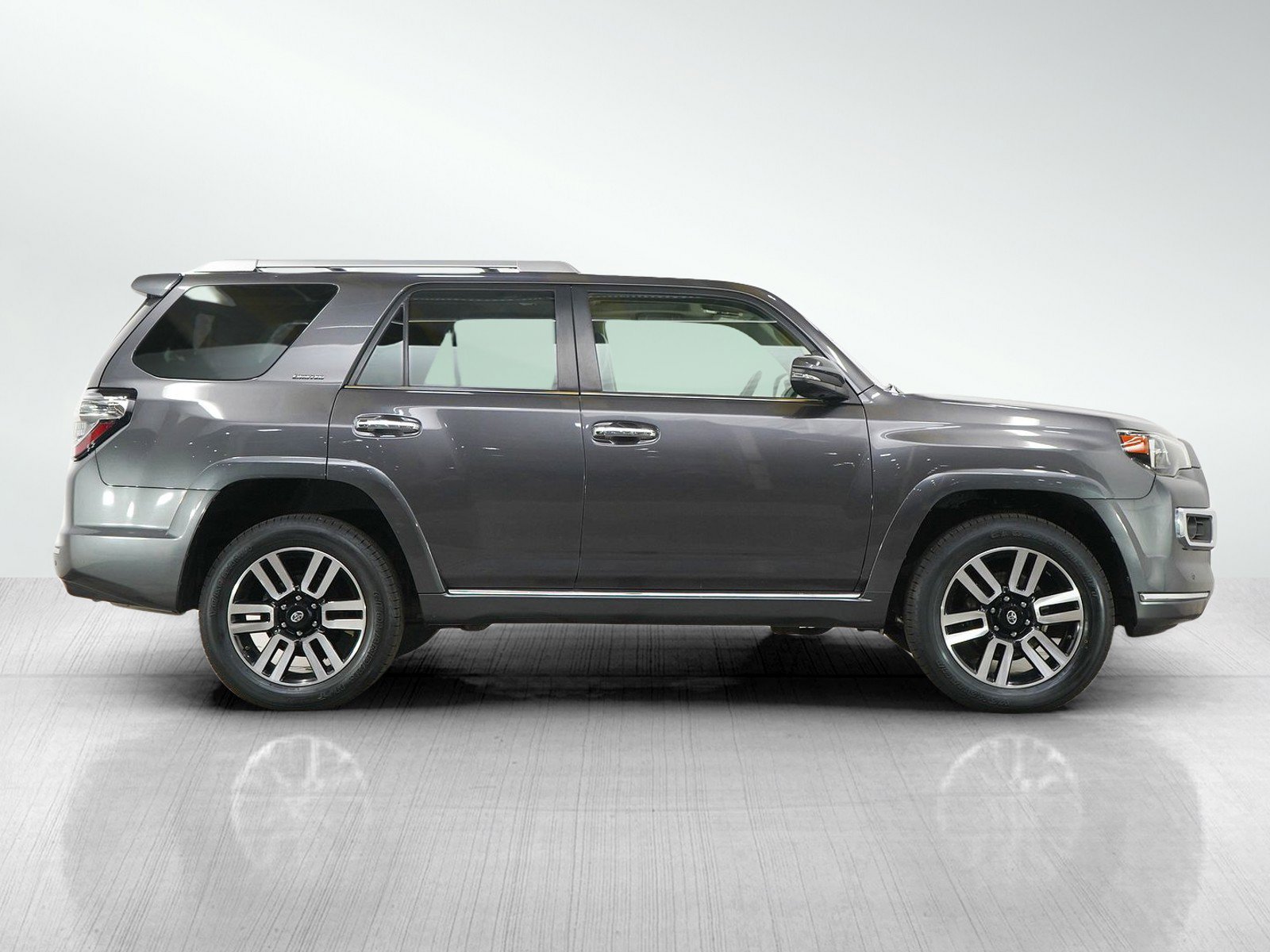Used 2015 Toyota 4Runner Limited AWD/4WD image 7