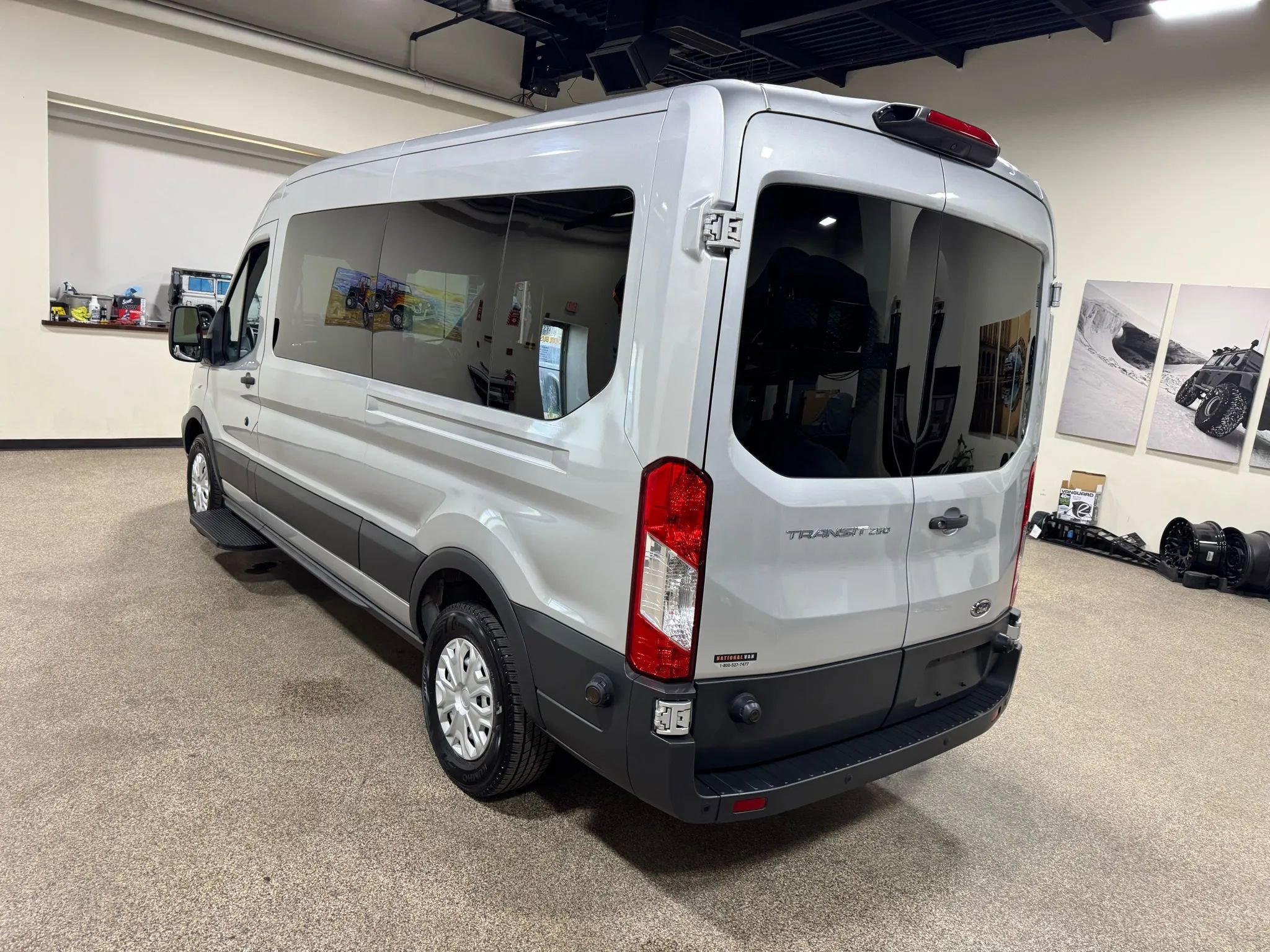 Used 2018 Ford Transit 250 148 Medium Roof image 19