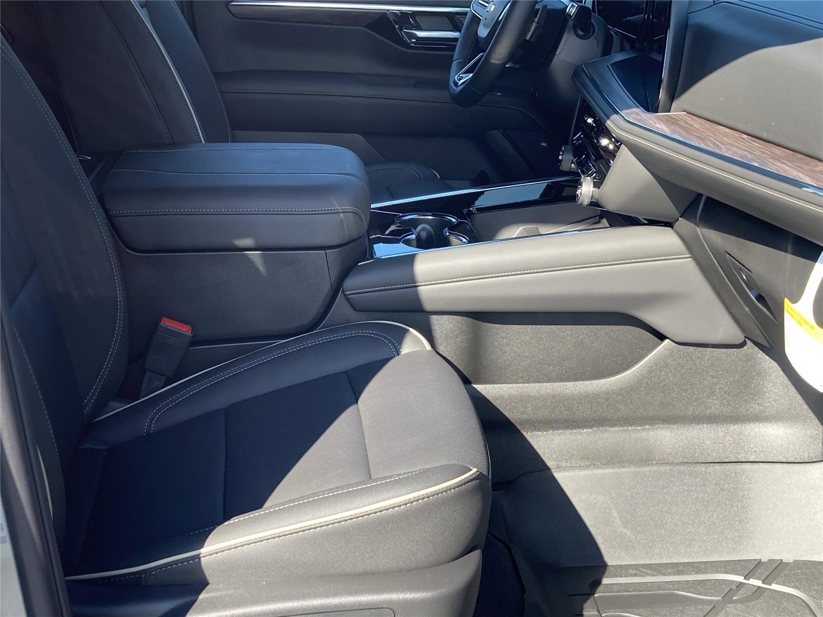 New 2026 Chevrolet Suburban Premier image 29