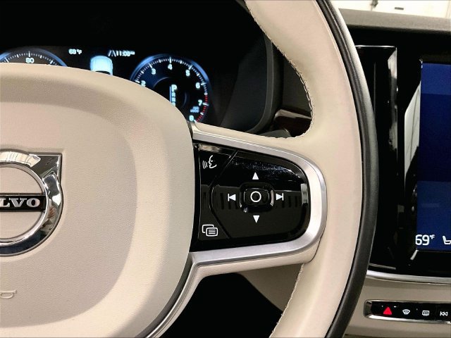 Used 2017 Volvo S90 T6 Momentum w/ Vision Package AWD/4WD image 18