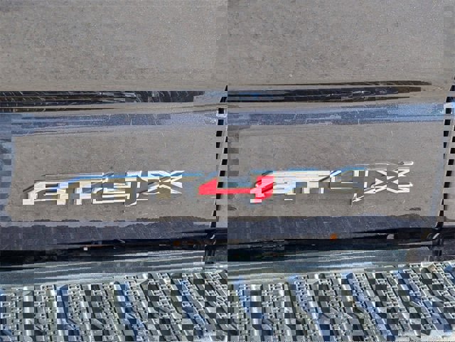 Used 2022 GMC Sierra 1500 AT4X image 8