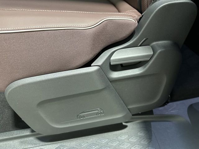 New 2025 Volkswagen ID. Buzz Pro S image 34