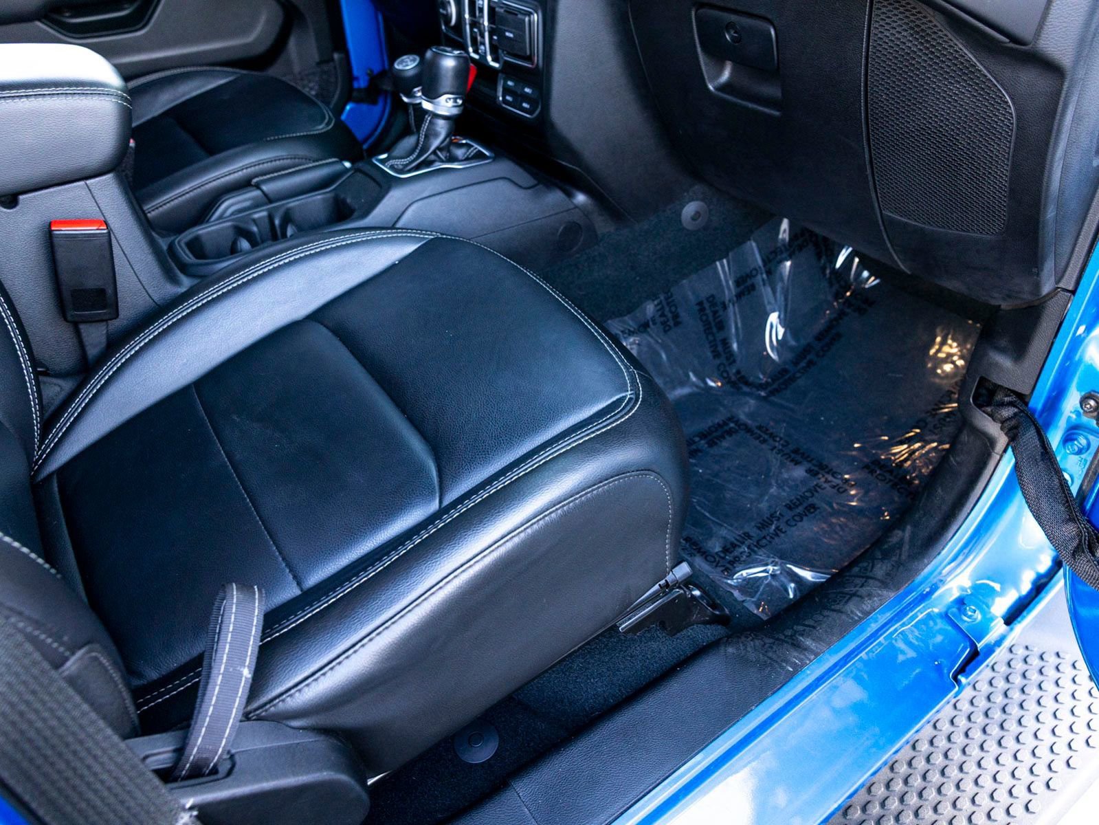 Used 2023 Jeep Wrangler Unlimited Sahara image 28