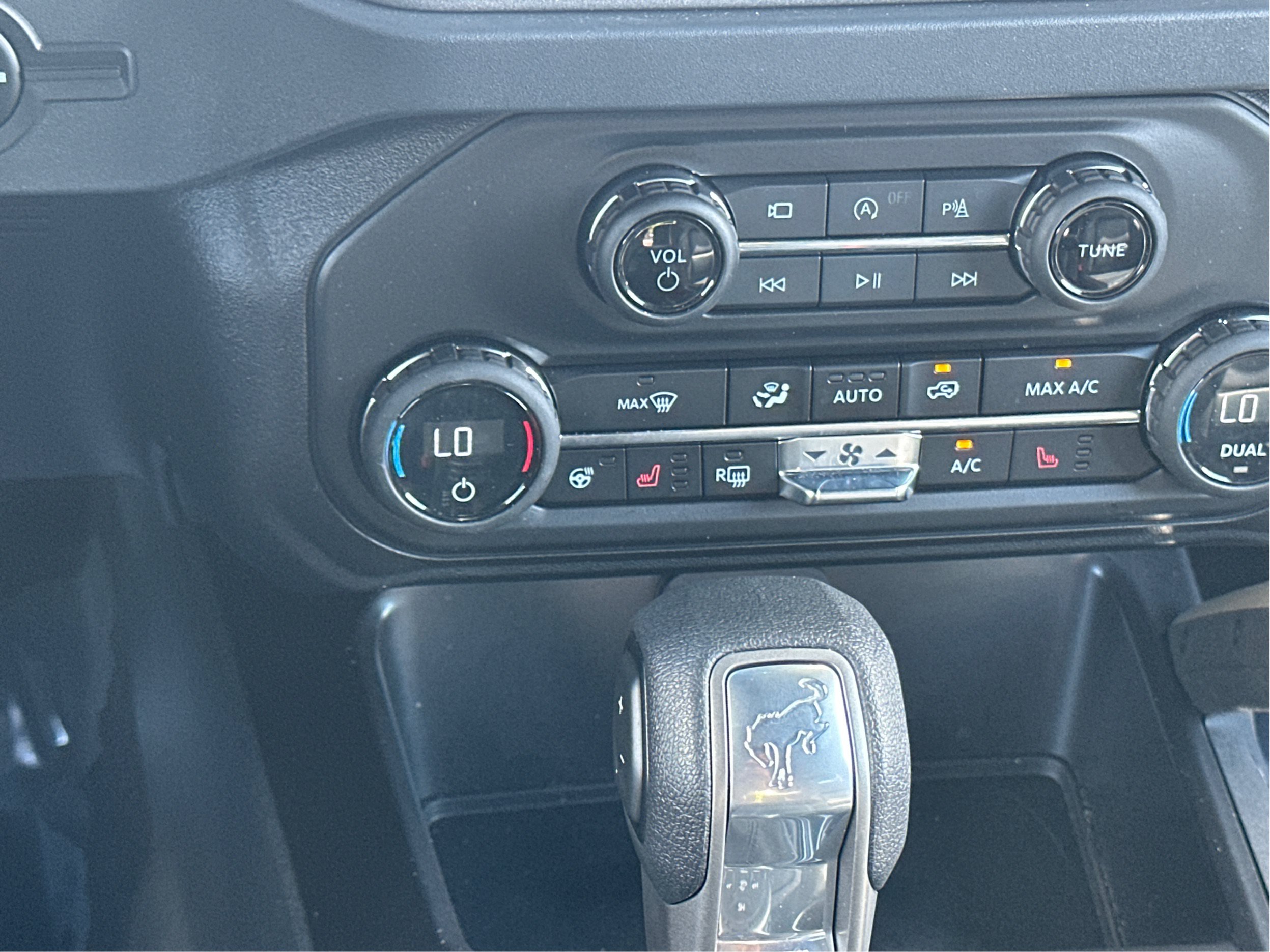 Used 2026 Ford Bronco Badlands AWD/4WD image 28