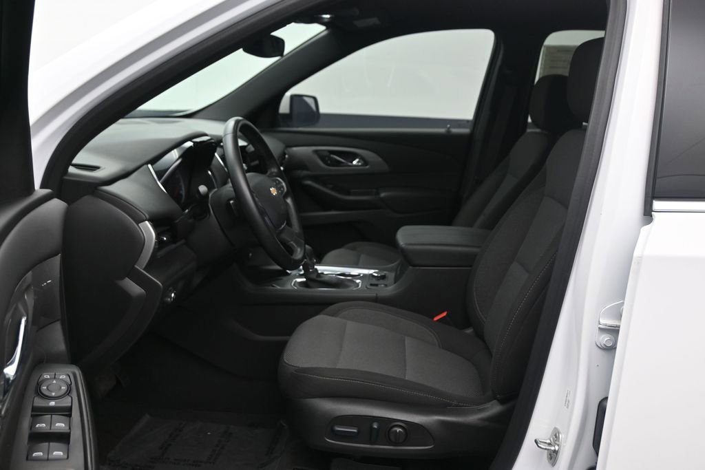 Used 2024 Chevrolet Traverse LT FWD image 14
