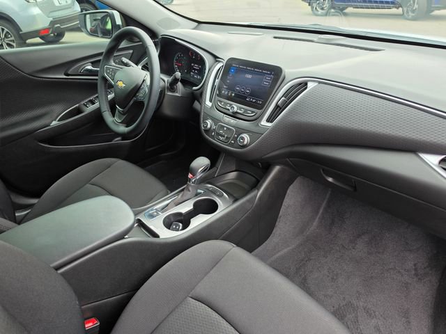 Used 2024 Chevrolet Malibu RS FWD image 17