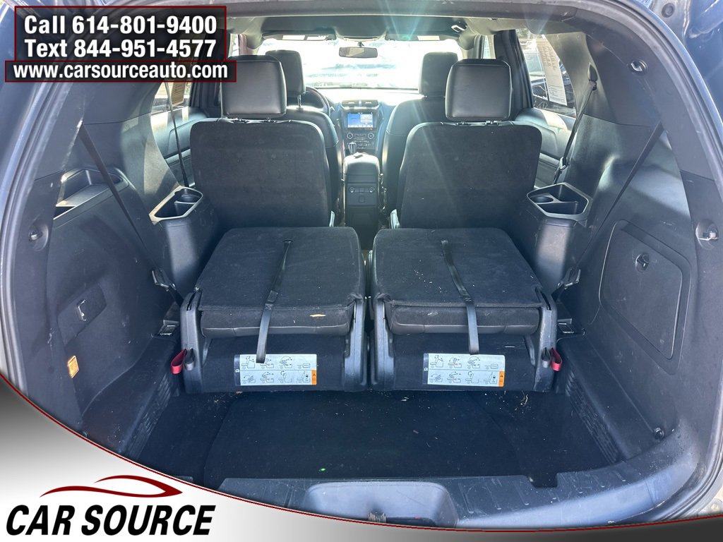Used 2018 Ford Explorer XLT w/ Equipment Group 202A image 9