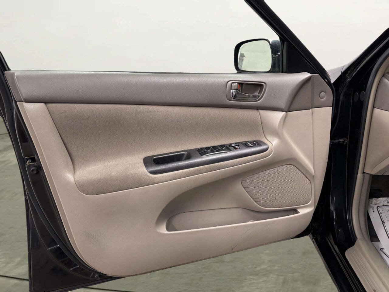 Used 2005 Toyota Camry LE image 11