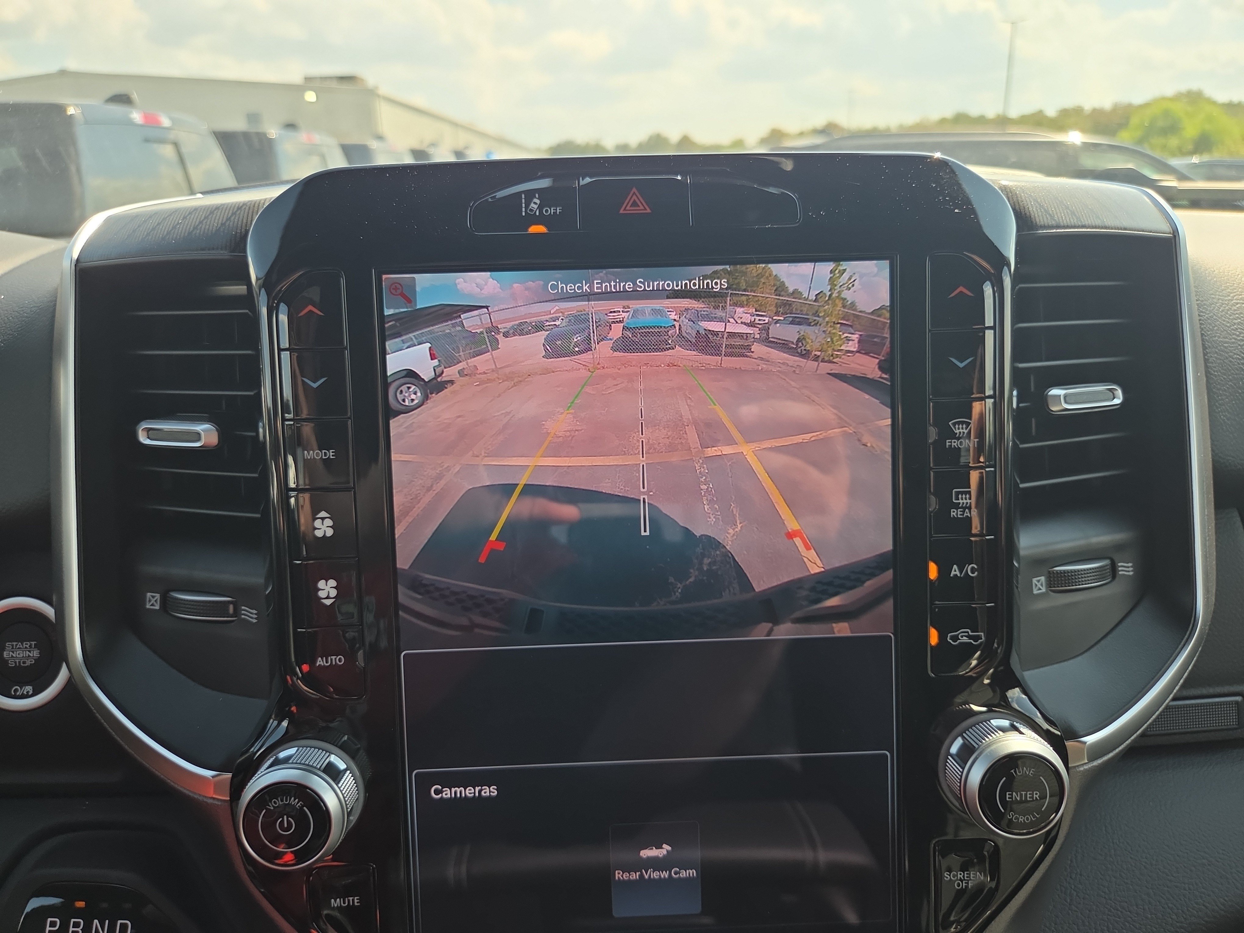 New 2026 RAM 1500 4x4 Crew Cab image 11