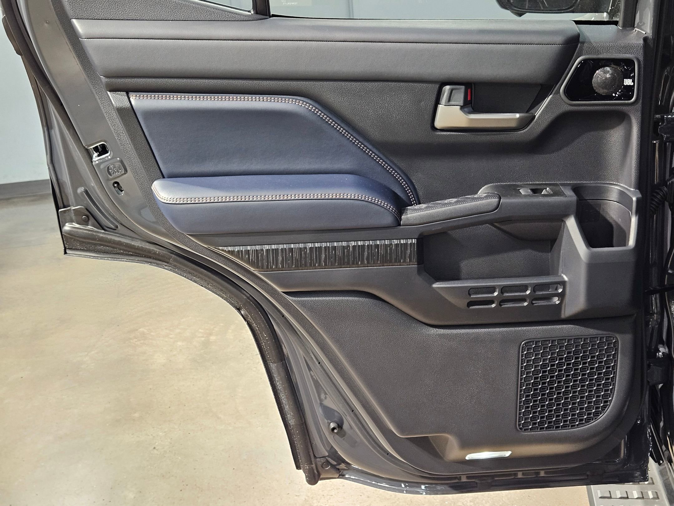 New 2026 Toyota 4Runner 4WD image 21