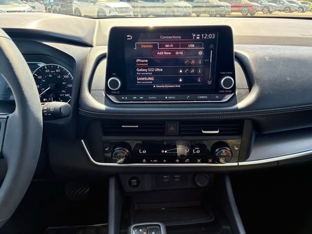 Certified 2024 Nissan Rogue SV w/ SV Premium Package FWD image 15