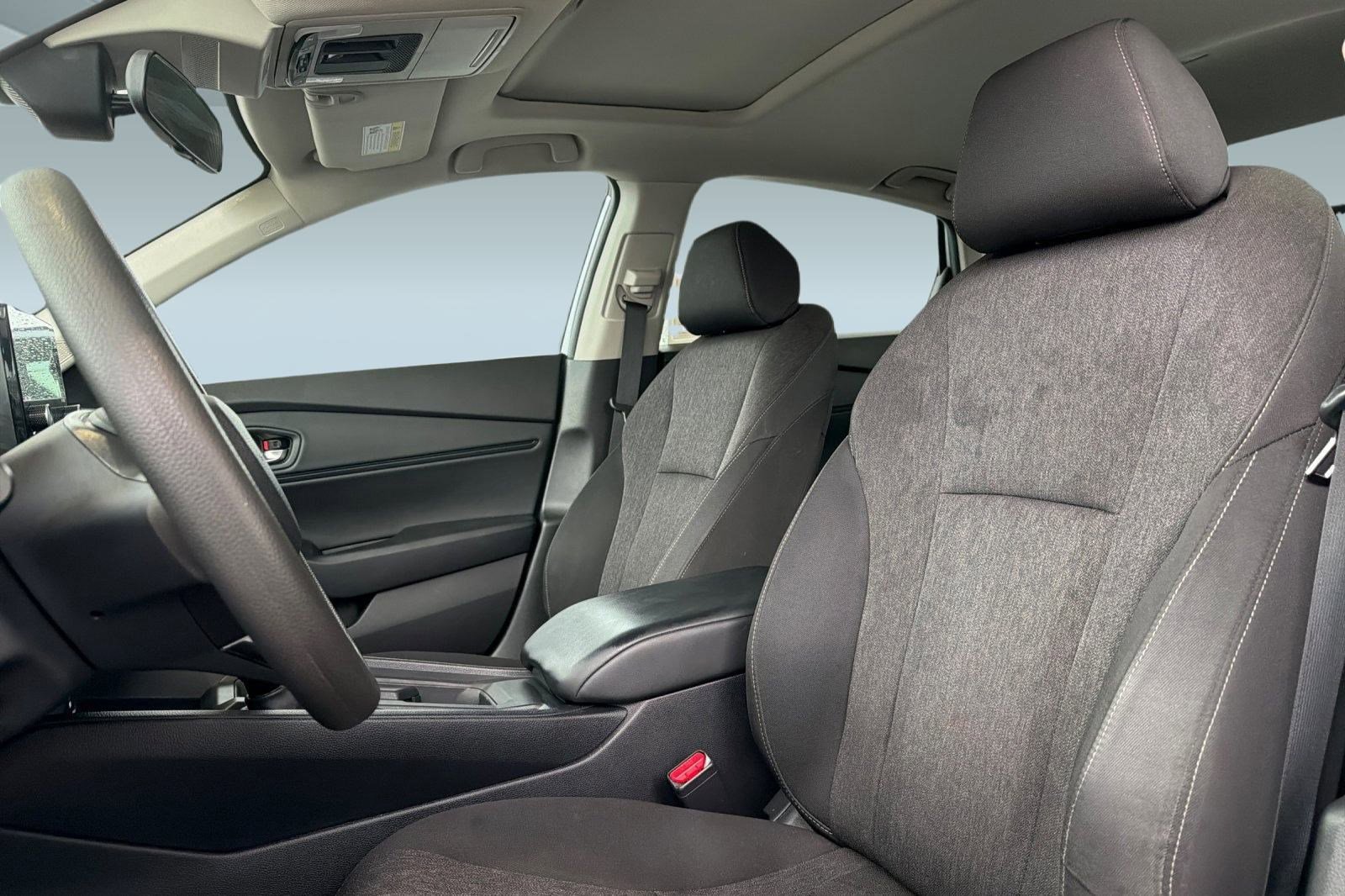 Certified 2023 Honda Accord EX image 5