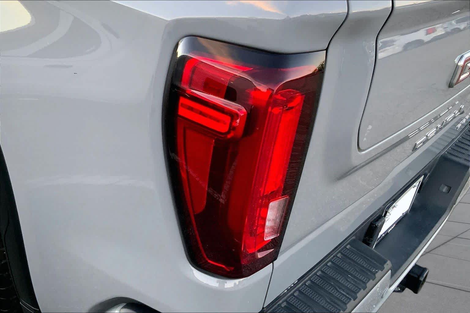 Used 2025 GMC Sierra 1500 Denali w/ Technology Package AWD/4WD image 25