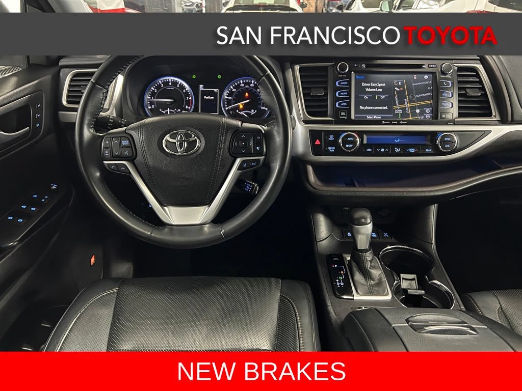 Used 2017 Toyota Highlander Limited AWD/4WD image 32