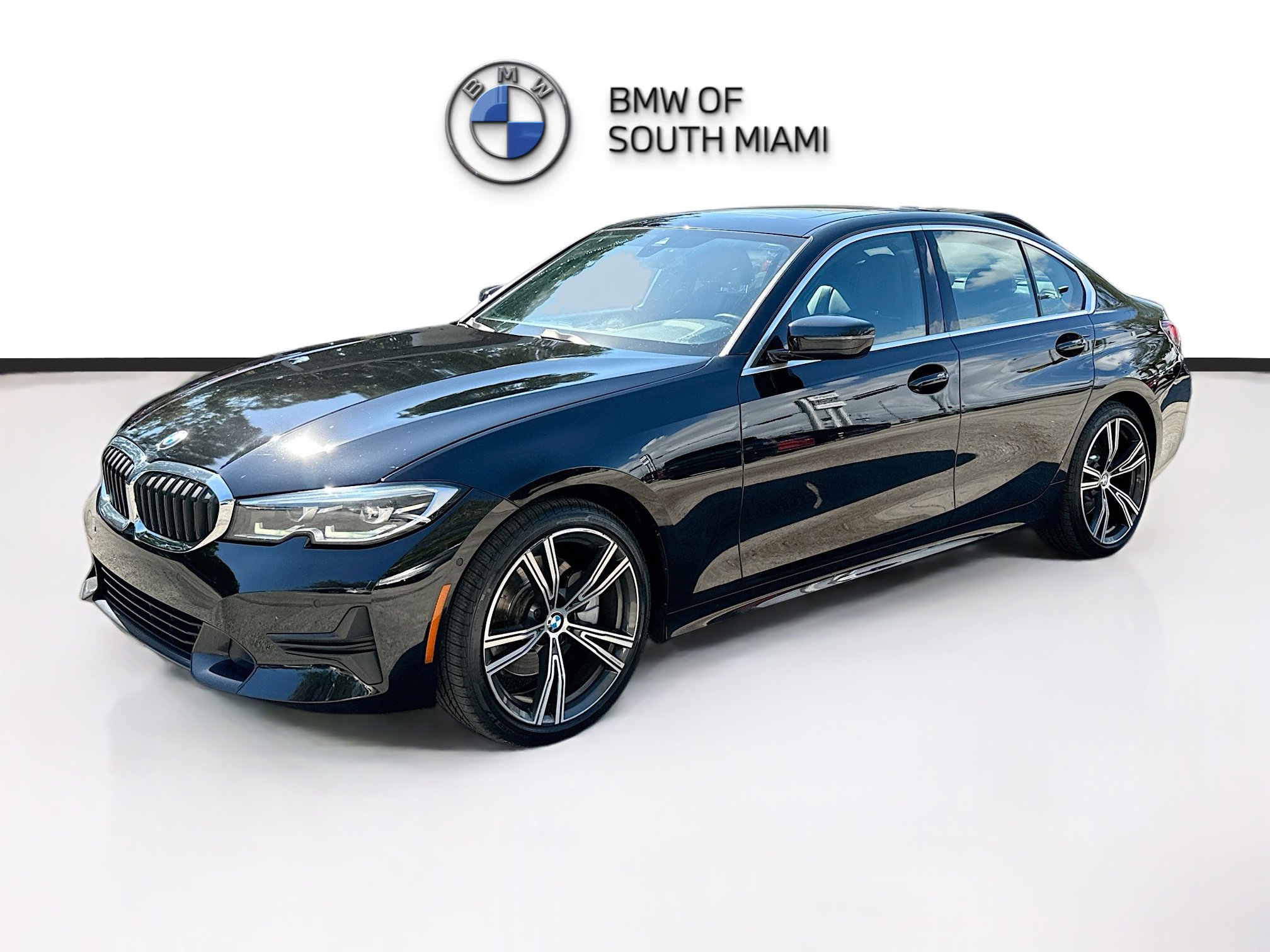 Used 2022 BMW 330i Sedan w/ Driving Assistance Package image 3