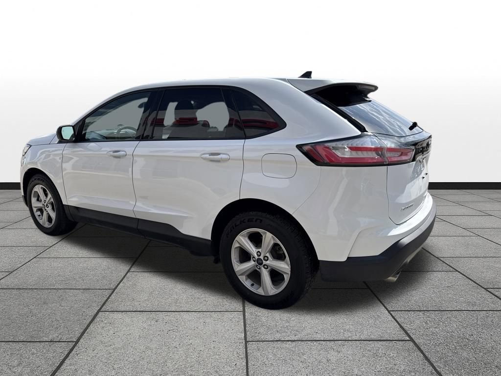 Used 2019 Ford Edge SE image 4