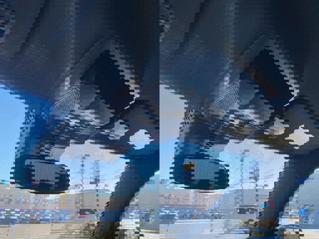 Used 2025 GMC Acadia Elevation image 40