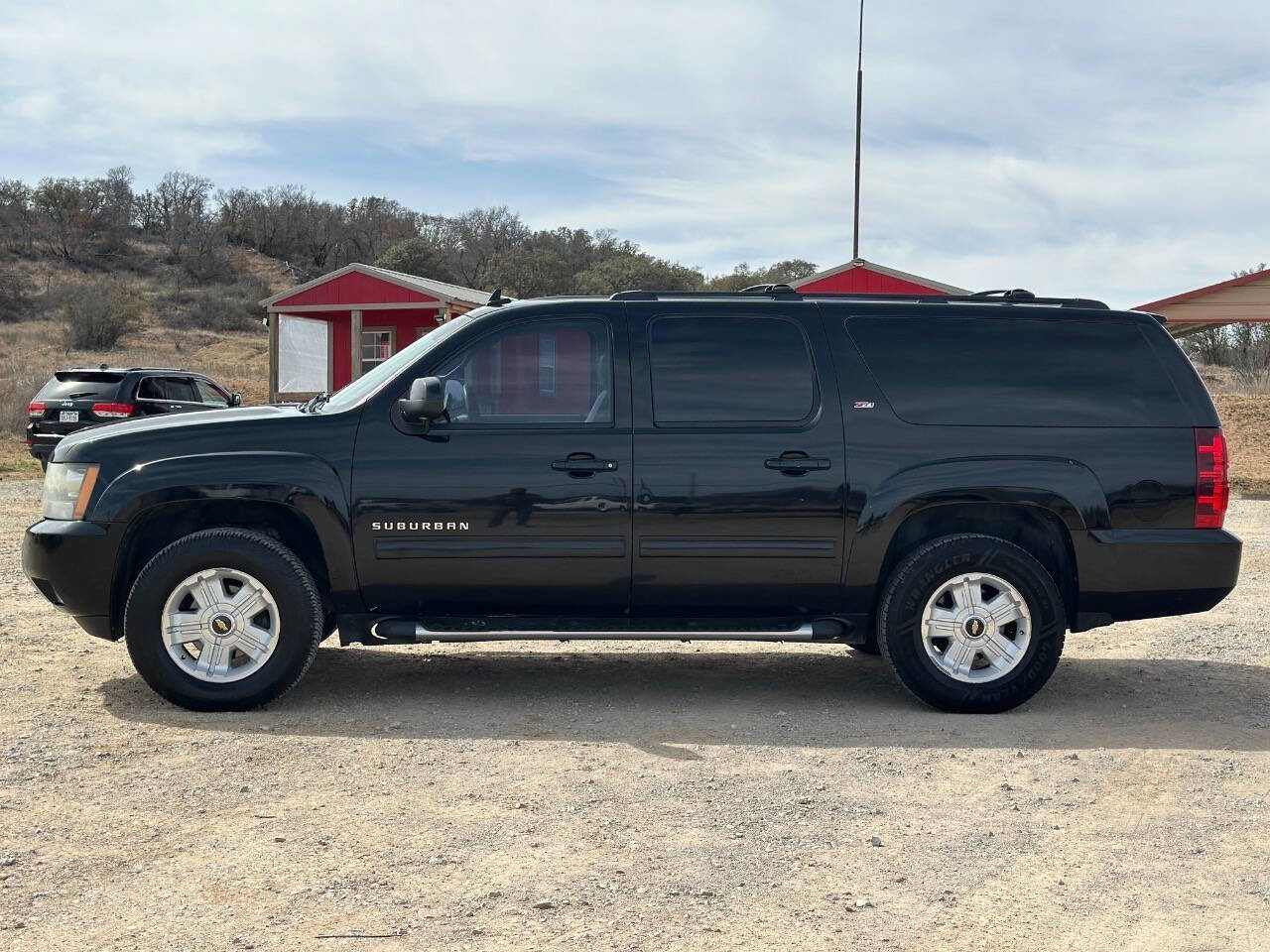 Used 2009 Chevrolet Suburban LT w/ Luxury Package image 3