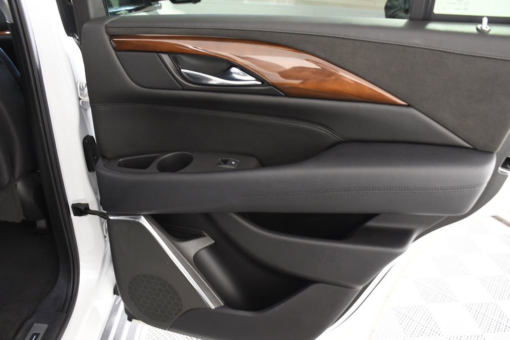 Used 2017 Cadillac Escalade Luxury image 21