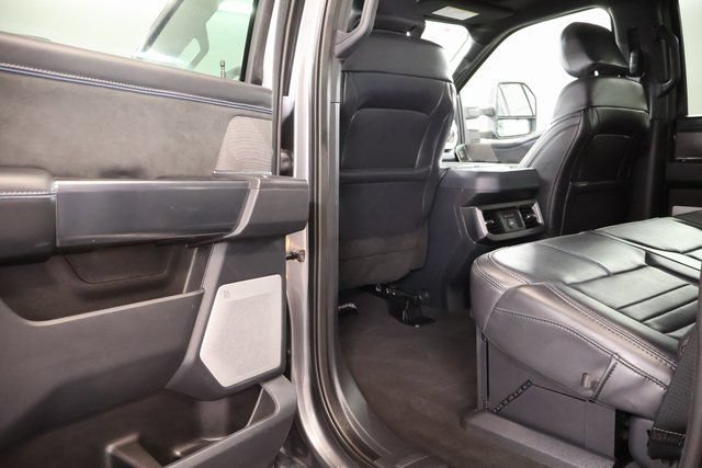 Used 2025 Ford F450 Platinum AWD/4WD image 25