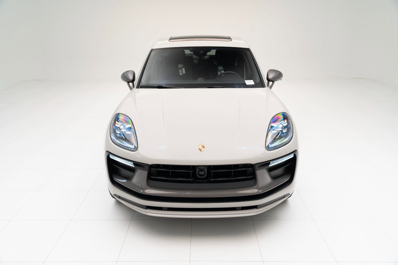 New 2025 Porsche Macan Turbo image 6
