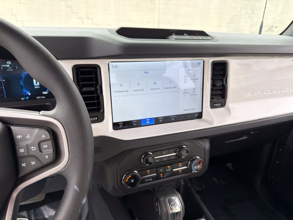 Used 2025 Ford Bronco 4-Door AWD/4WD image 42