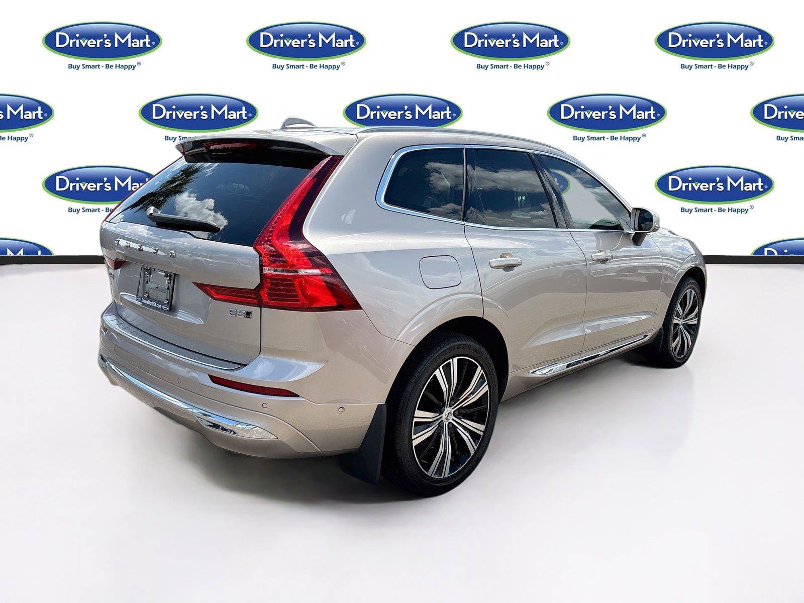 Used 2023 Volvo XC60 B5 Plus AWD/4WD image 7