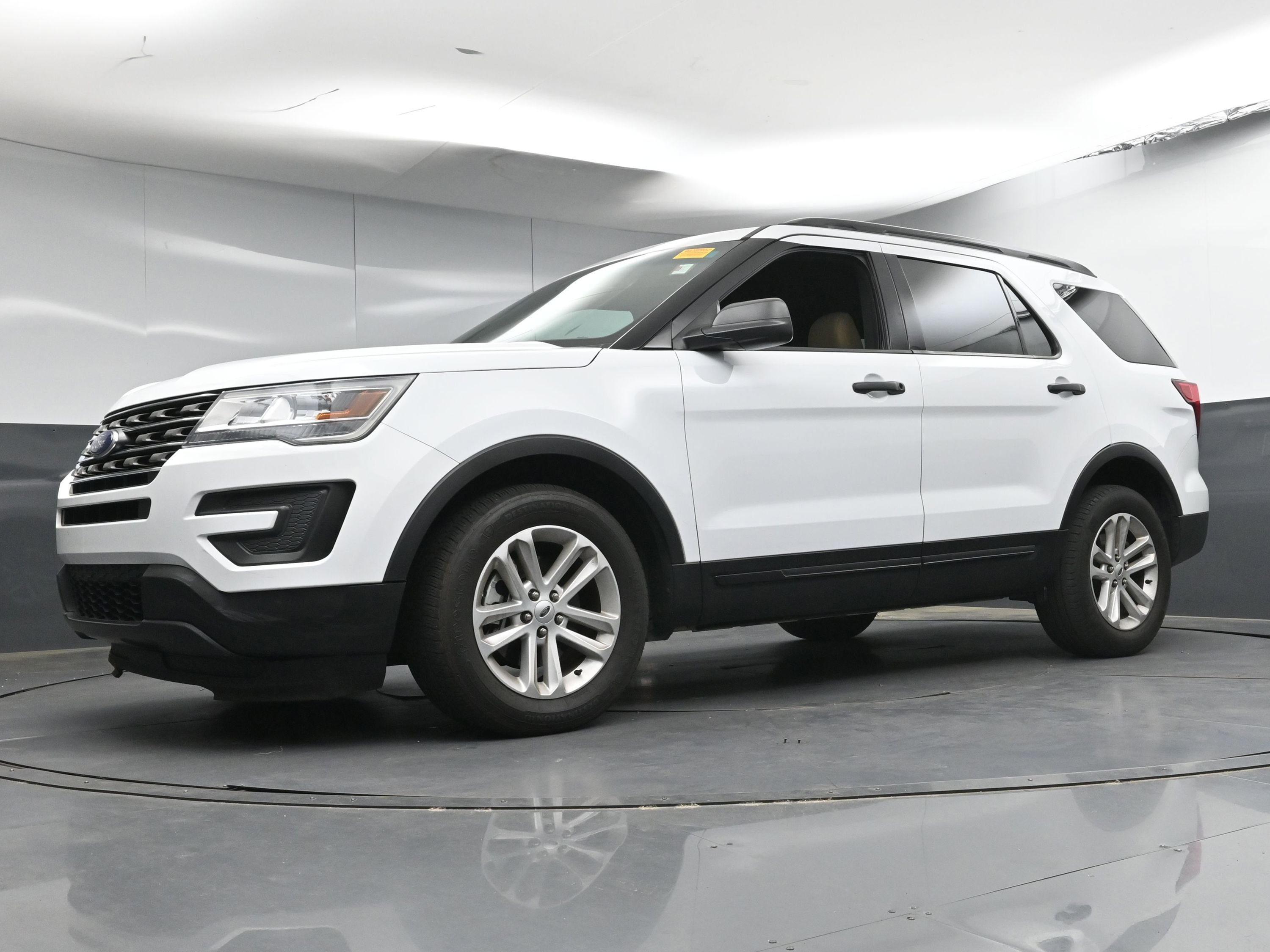 Used 2017 Ford Explorer FWD image 28