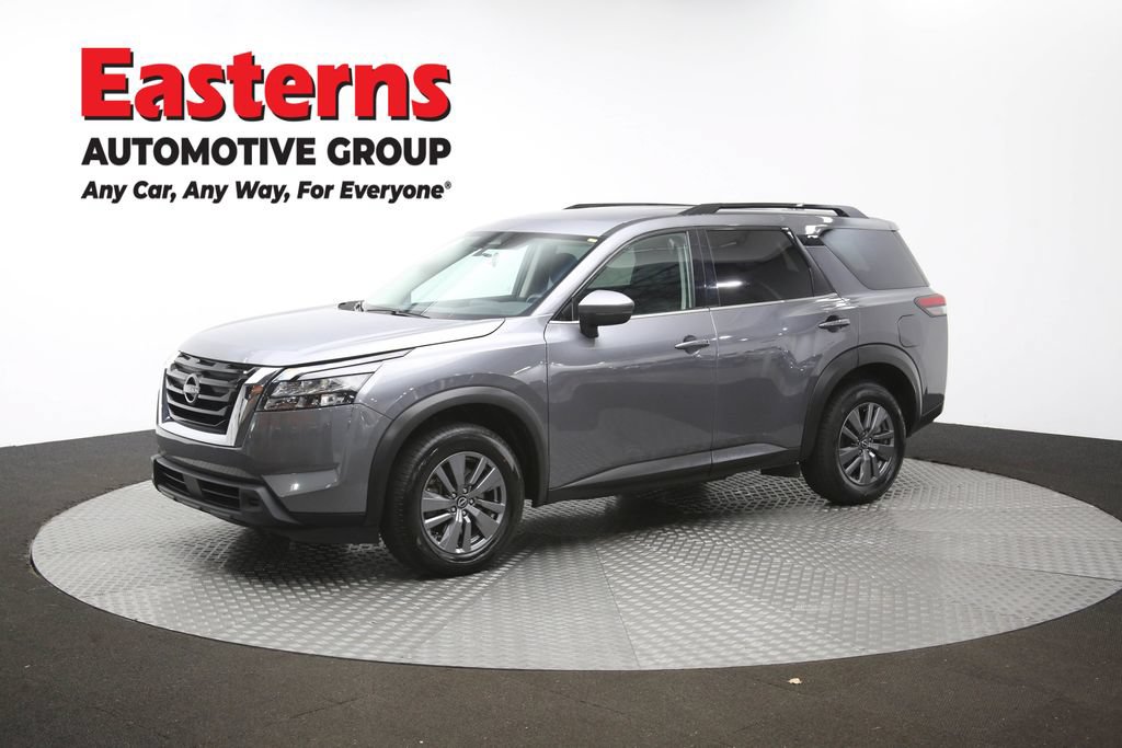Used 2025 Nissan Pathfinder SV FWD image 57