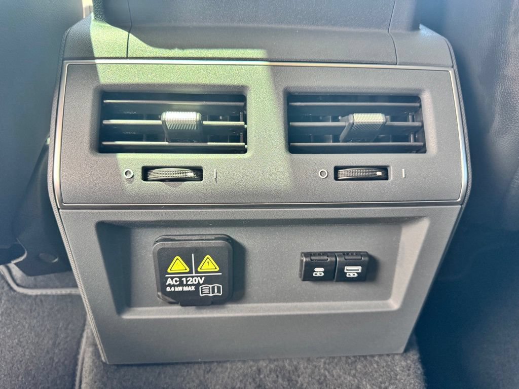 New 2026 INEOS Grenadier Station Wagon AWD/4WD image 18