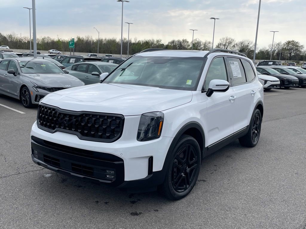 Used 2025 Kia Telluride SX X-Line image 3