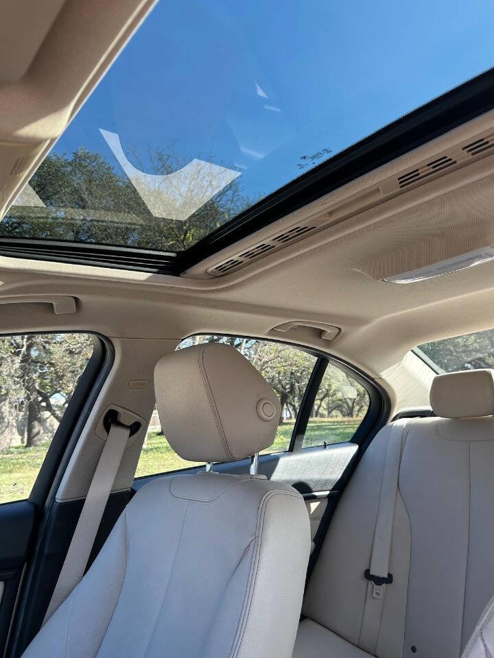 Used 2015 BMW 320i Sedan image 28