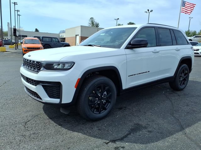 New 2026 Jeep Grand Cherokee Altitude AWD/4WD image 3