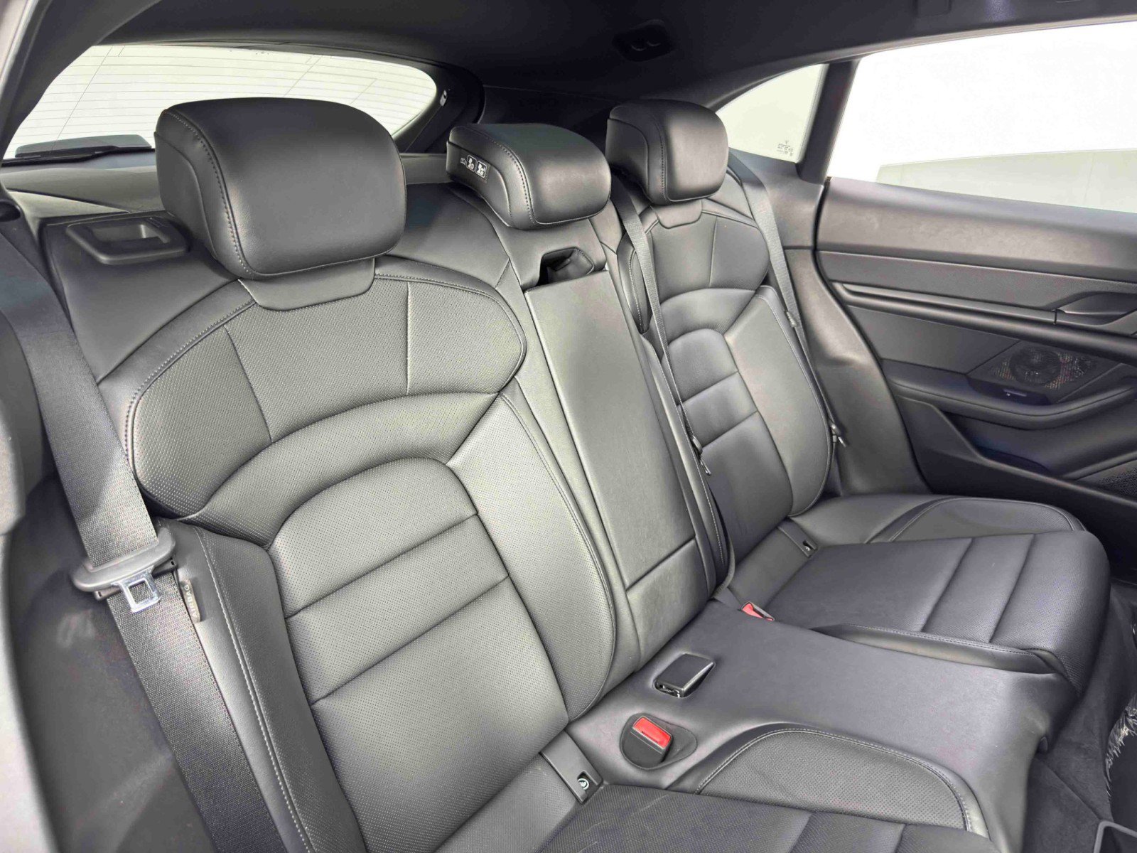 Used 2023 Porsche Taycan 4 Cross Turismo w/ Premium Package image 40