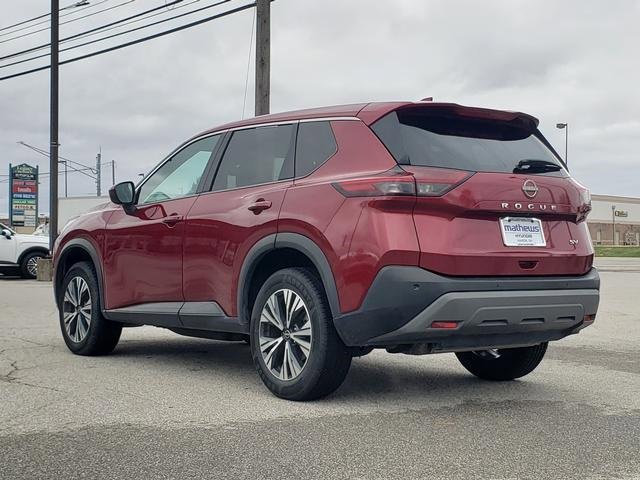 Used 2023 Nissan Rogue SV image 3